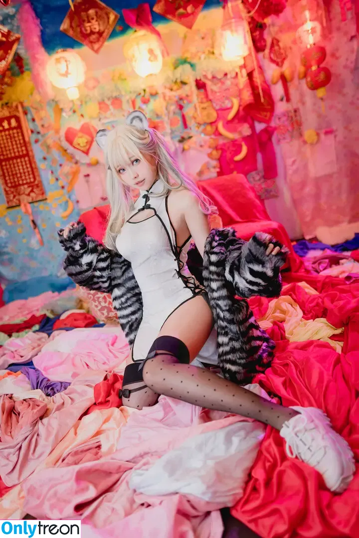eeelyeee nude photo #0608 (Ely Cosplay / Ely_eee)
