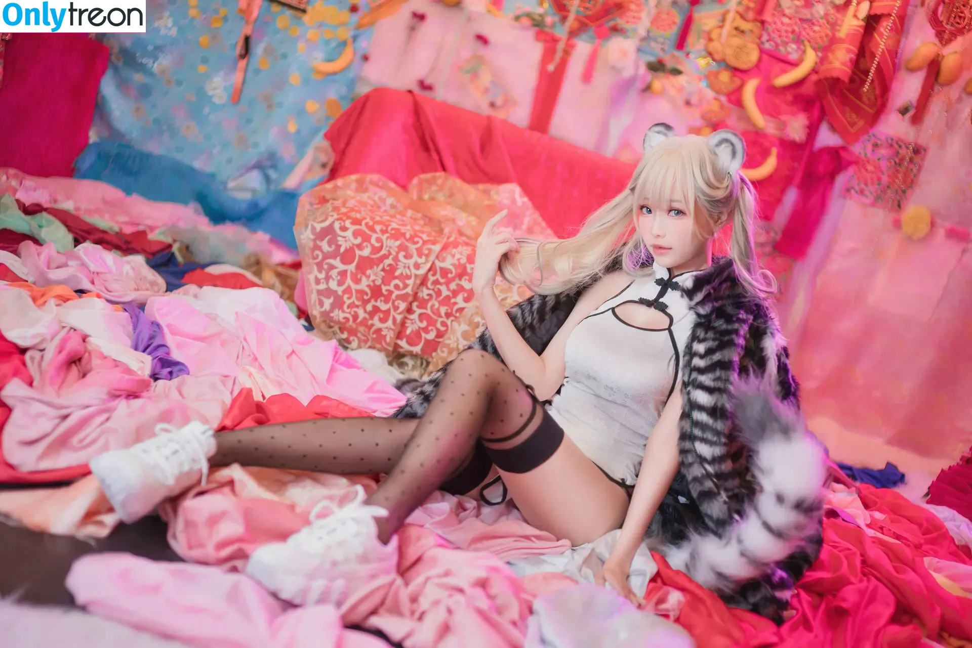 eeelyeee nude photo #0623 (Ely Cosplay / Ely_eee)