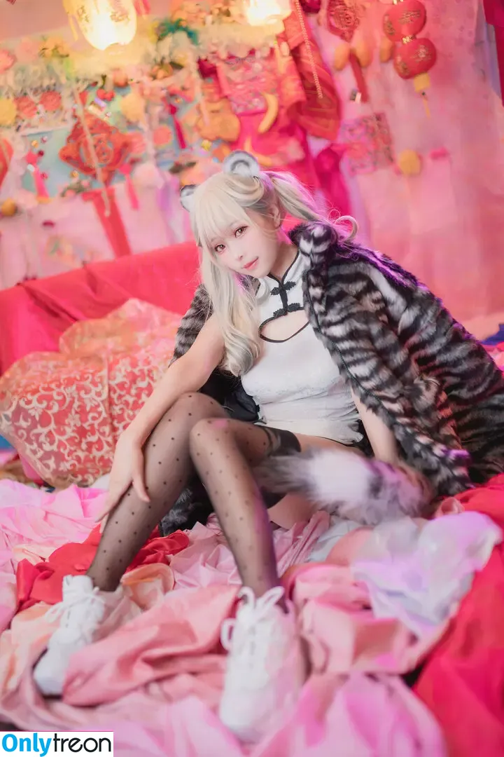 eeelyeee nude photo #0624 (Ely Cosplay / Ely_eee)