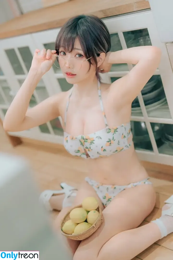 eeelyeee nude photo #1030 (Ely Cosplay / Ely_eee)