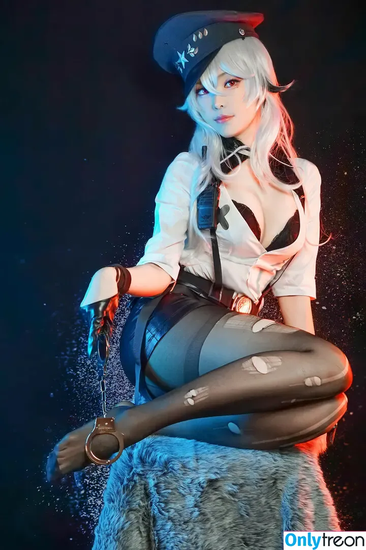 eeelyeee nude photo #1155 (Ely Cosplay / Ely_eee)
