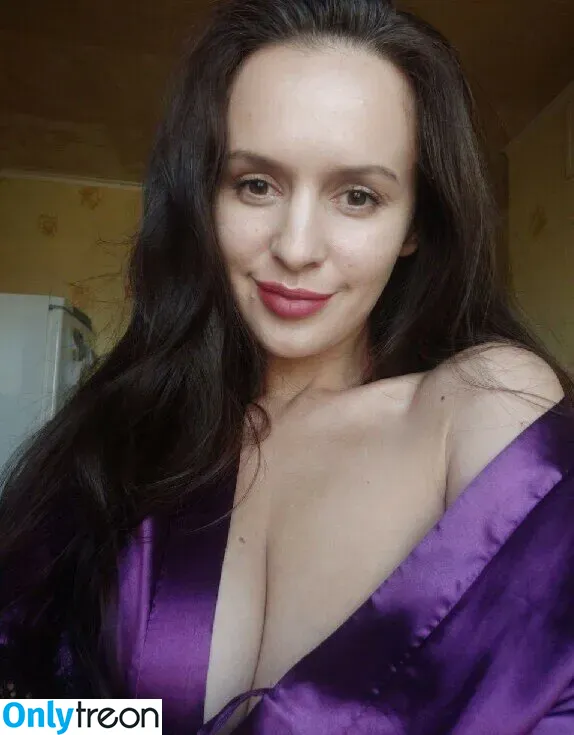 eeemilyyy nude photo #0021 (eeemilyyy)