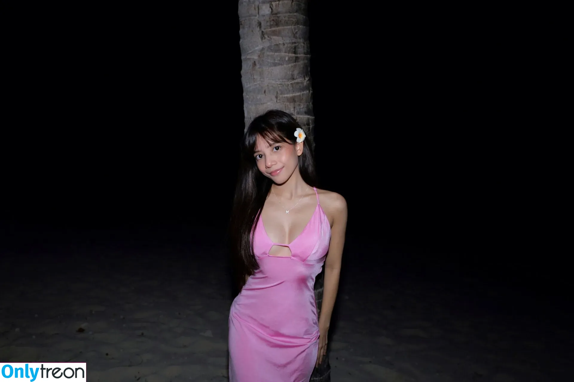 Eeeveenara nude photo #0125 (Eevee Enara / eeveenara)
