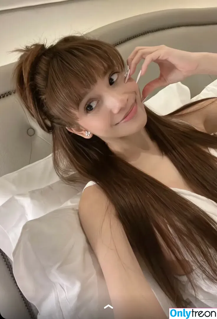 Eeeveenara nude photo #0301 (Eevee Enara / eeveenara)