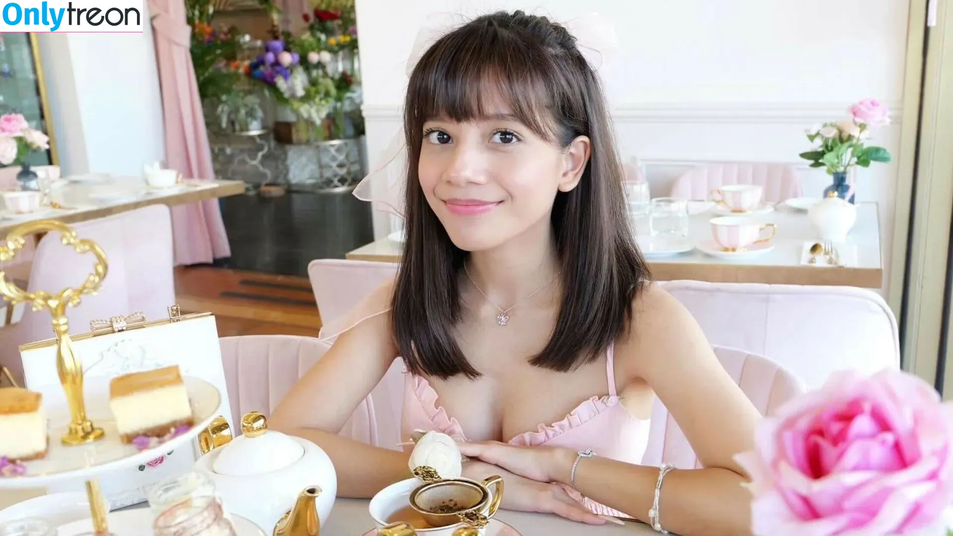 Eeeveenara nude photo #0326 (Eevee Enara / eeveenara)