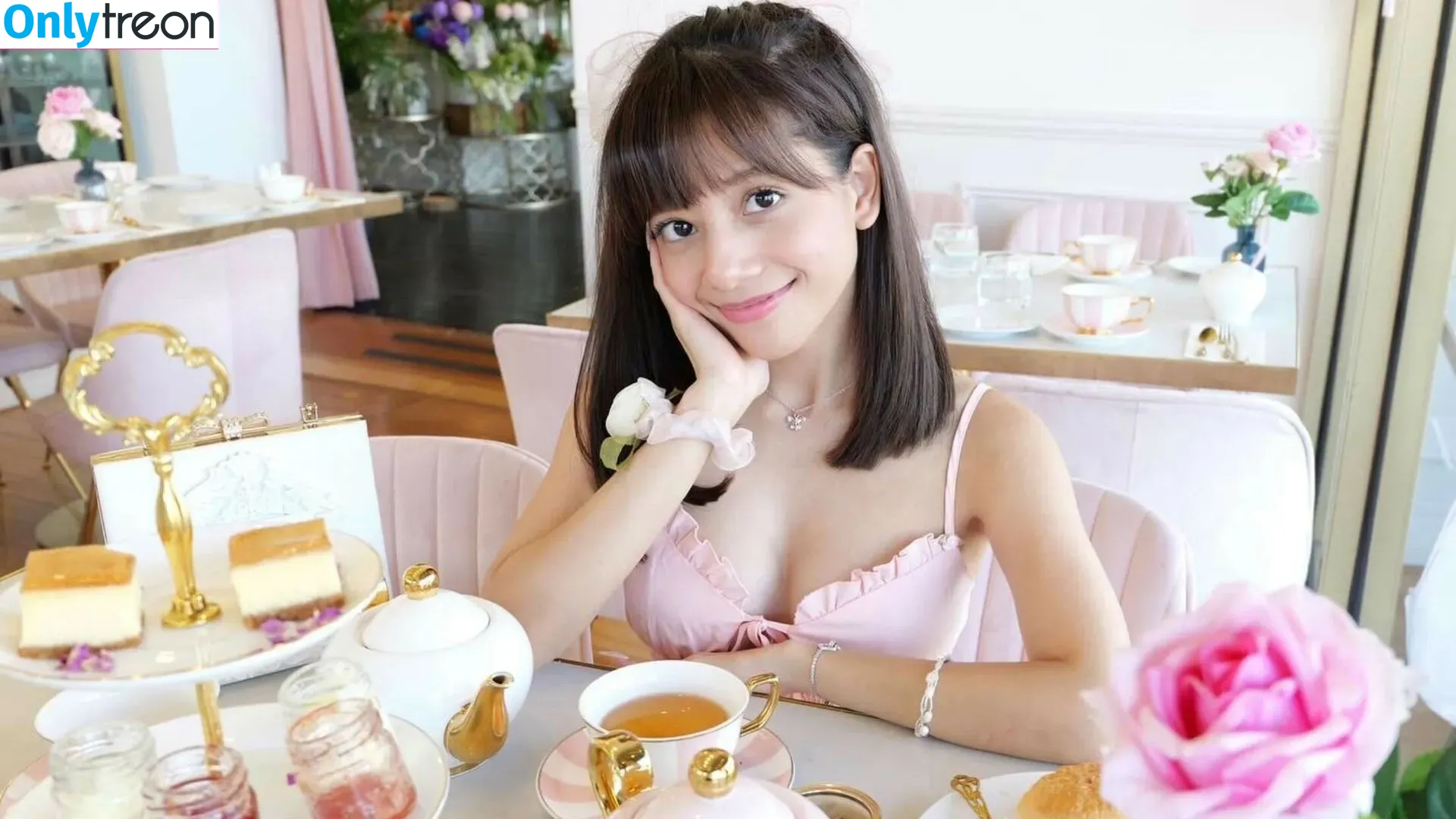 Eeeveenara nude photo #0328 (Eevee Enara / eeveenara)