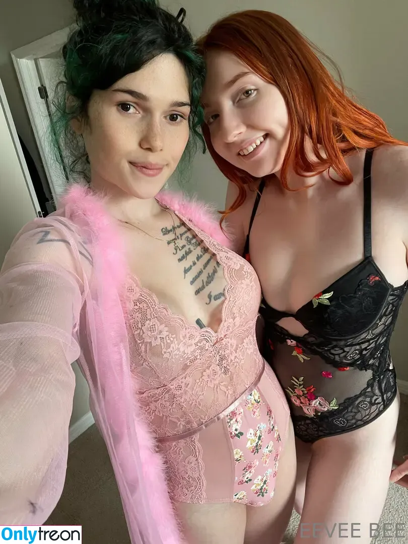 Eevee Bee nude photo #0083 (Eeveebeeshow / eevee_bee / eeveethebee)