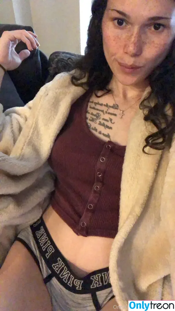 Eevee Bee nude photo #0089 (Eeveebeeshow / eevee_bee / eeveethebee)