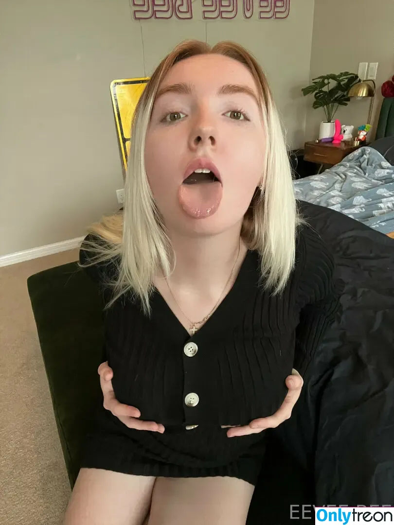 Eevee Bee nude photo #0269 (Eeveebeeshow / eevee_bee / eeveethebee)