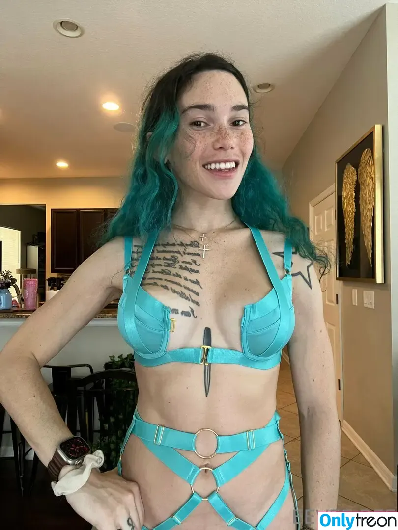 Eevee Bee nude photo #0361 (Eeveebeeshow / eevee_bee / eeveethebee)