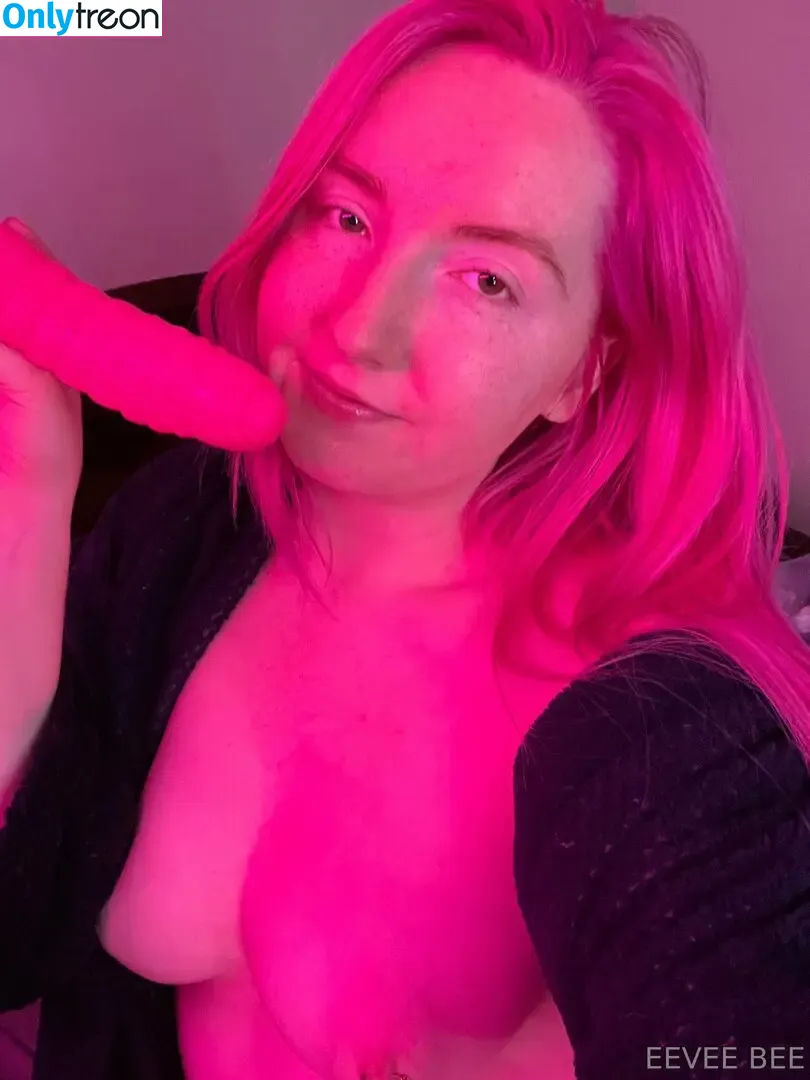 Eevee Bee nude photo #0654 (Eeveebeeshow / eevee_bee / eeveethebee)