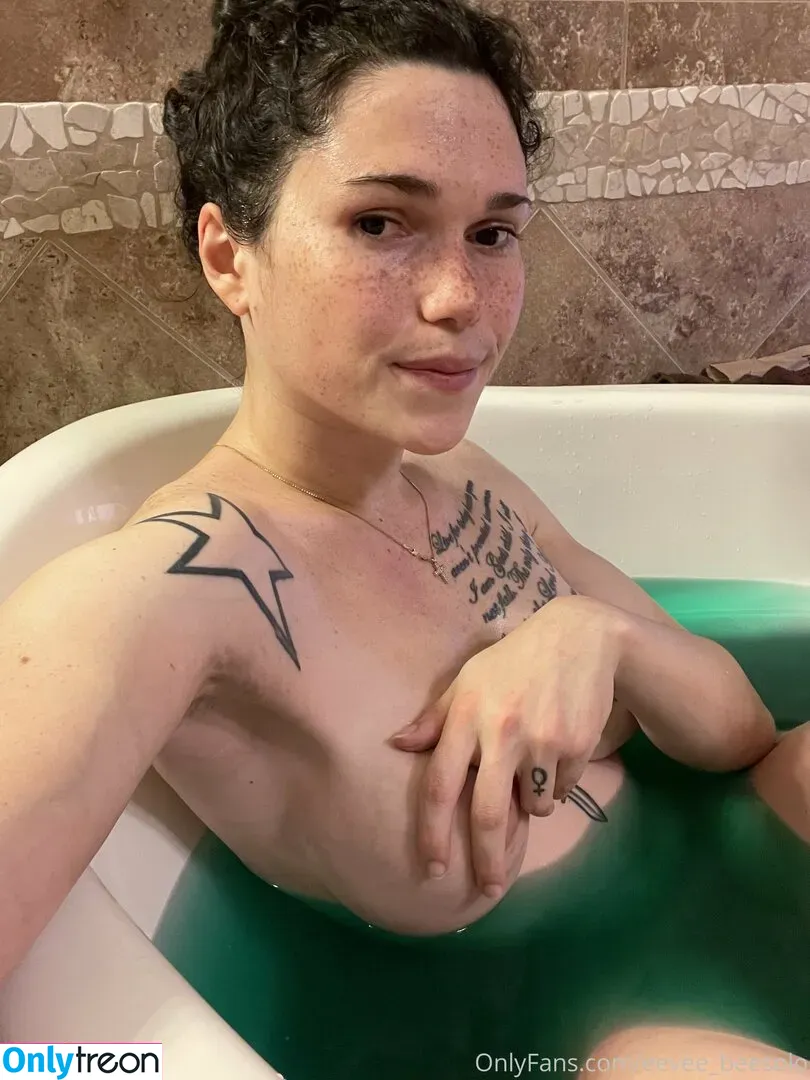 eeveebeevip nude photo #0014 (eeveebee)