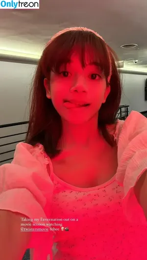 Eeveenara / Eevee Enara nude photo #0002