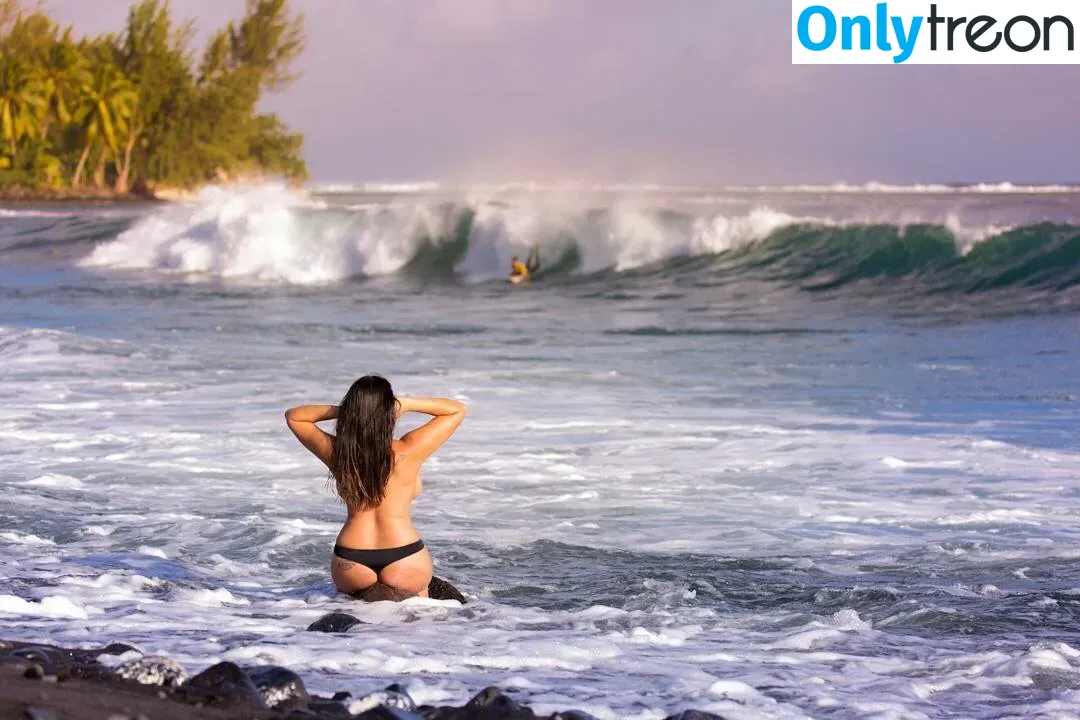 Eimeo nude photo #0130 (tahiticutie)