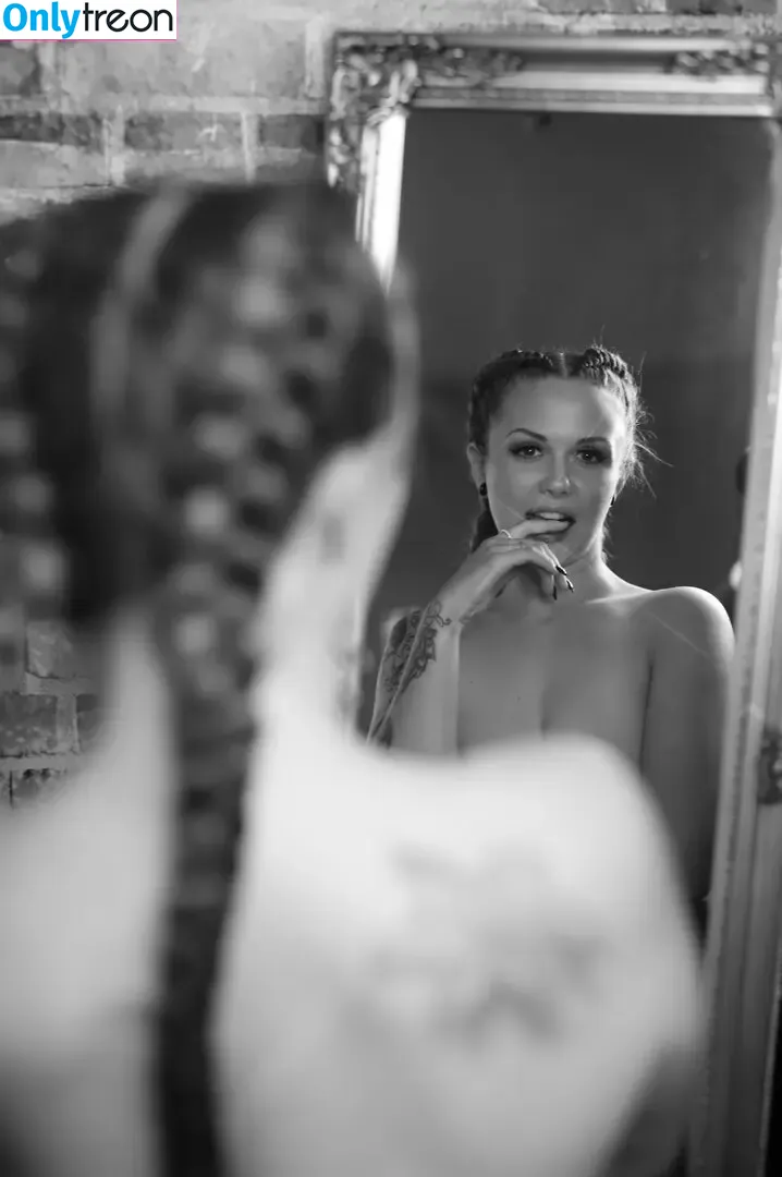 Einfachanders nude photo #0009 (Einfachanders)