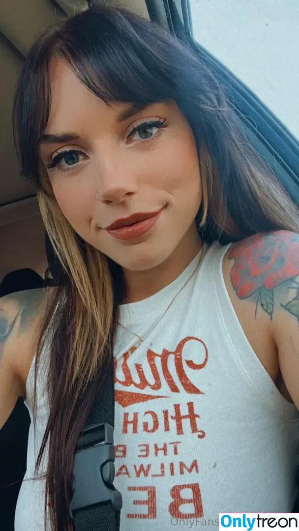 ela_r0se nude photo #0001 (officialellarose)
