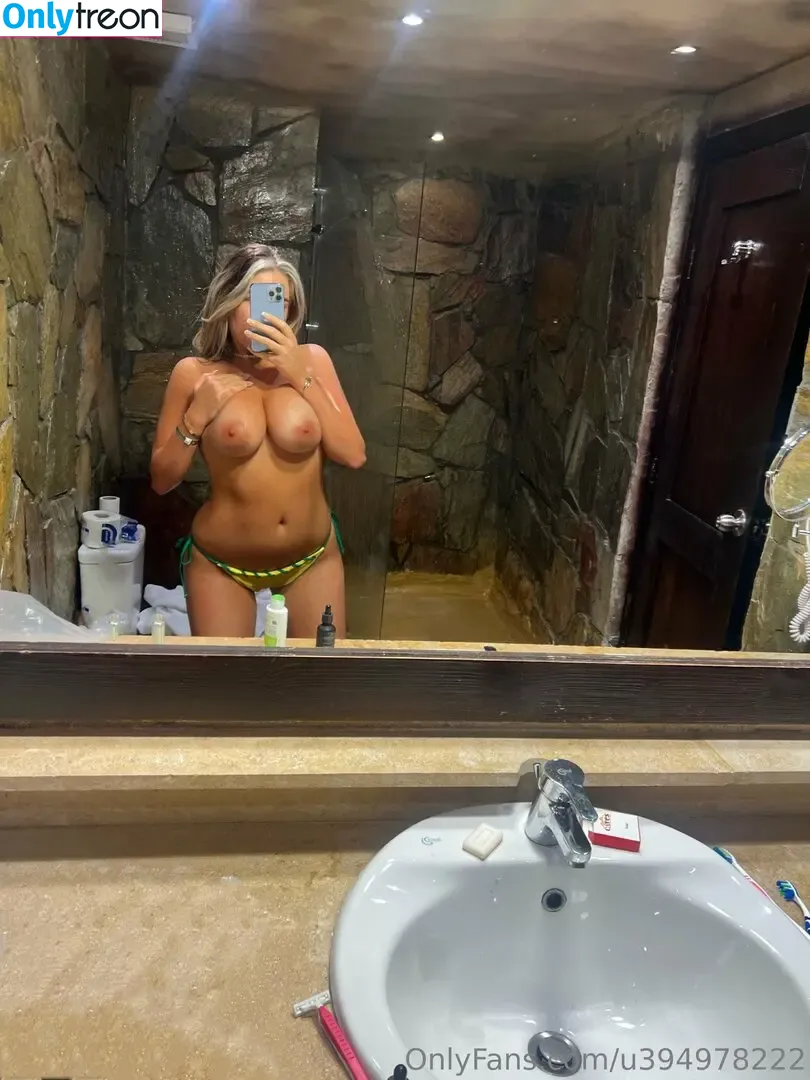 elacharlottex nude photo #0045 (elacharlottee)