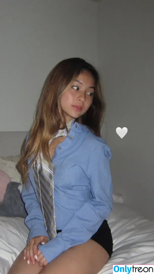 Elaine Gu nude photo #0018 (elainegu_)