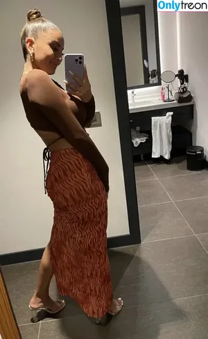  nude photo #0002