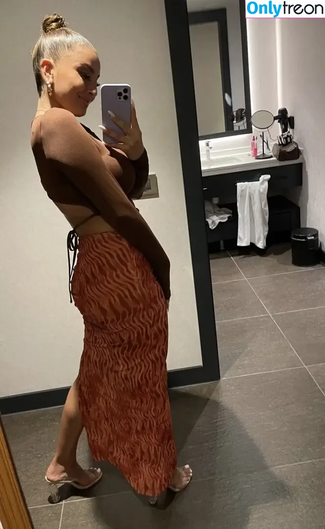 _elakrp nude photo #0002 (_elakrp)