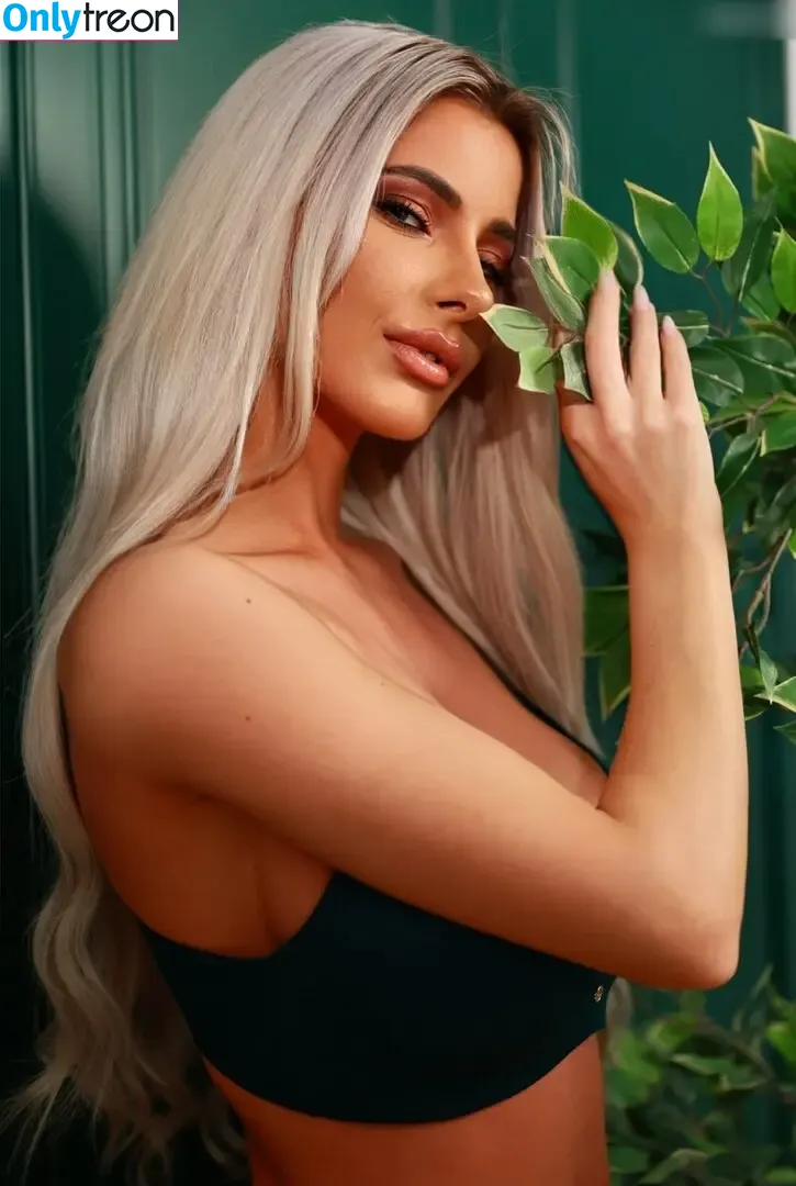 Eleineblue nude photo #0031 (Elablue / Eleineblake / eileenblue_)
