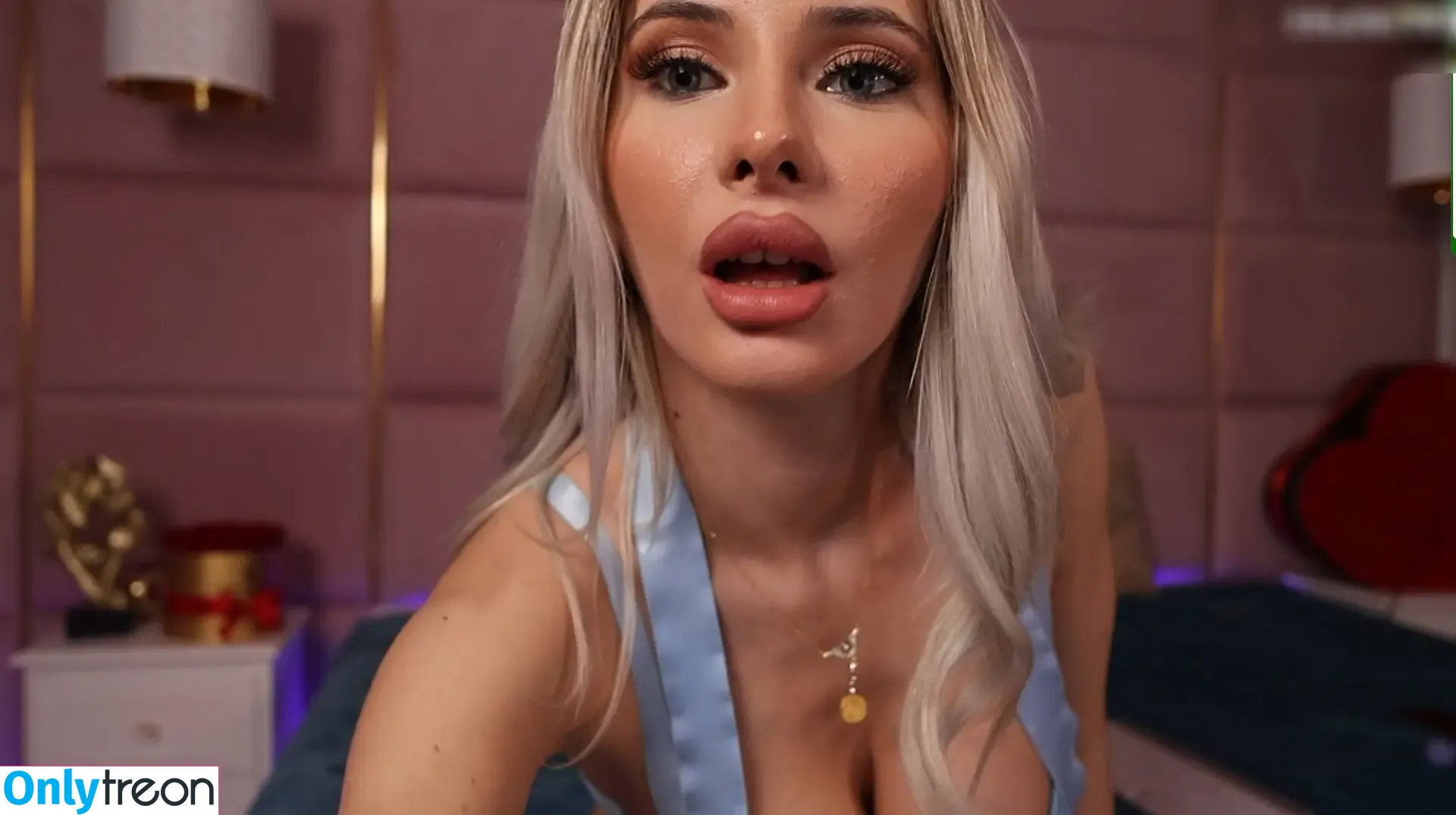 Eleineblue nude photo #0053 (Elablue / Eleineblake / eileenblue_)
