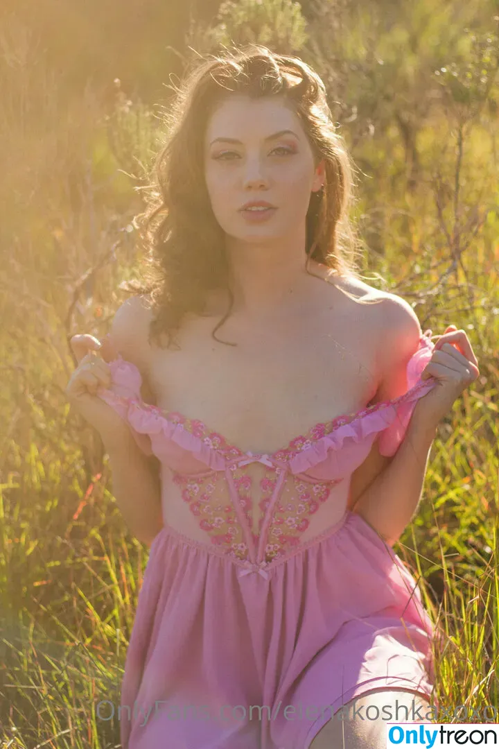 Elena Koshka nude photo #0253 (elenakoshkaxoxo / therealelenakoshka)