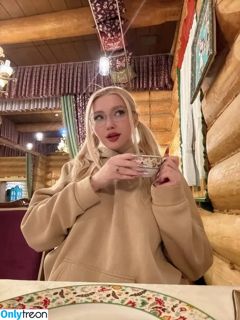 Elena Kyalviyainen nude photo #0354 (Elena Kyalviyainen)