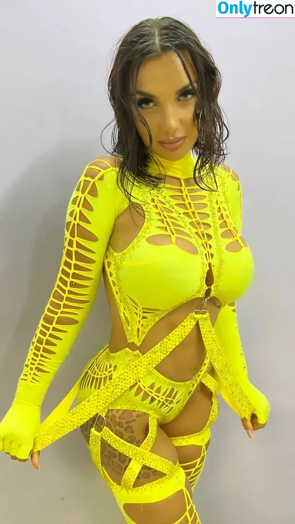Elettra Lamborghini nude photo #0111 (ElettraLambo / elettralamborghini)
