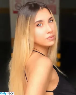 Elif Karaarslan / elifkaraarslan_17 nude photo #0017