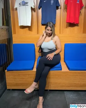 Elif Karaarslan / elifkaraarslan_17 nude photo #0058