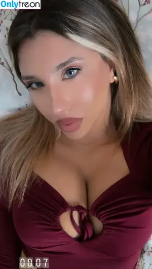 Elif Karaarslan / elifkaraarslan_17 nude photo #0144