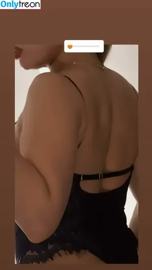 Elif Karaarslan / elifkaraarslan_17 nude photo #0171