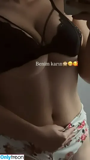 Elif Karaarslan / elifkaraarslan_17 nude photo #0325