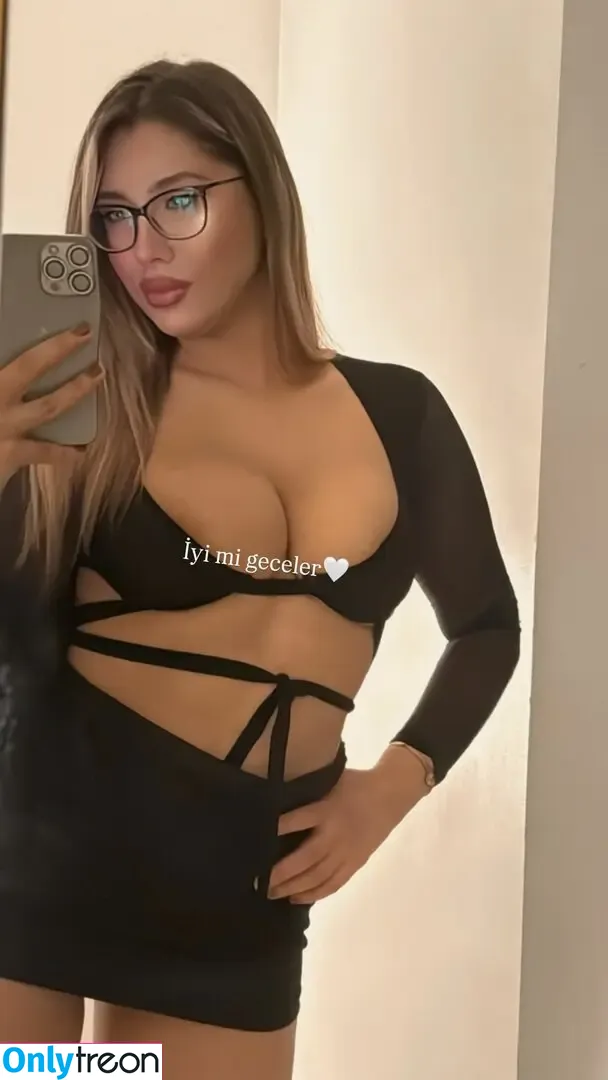 Elif Karaarslan nude photo #0154 (elifkaraarslan_17)