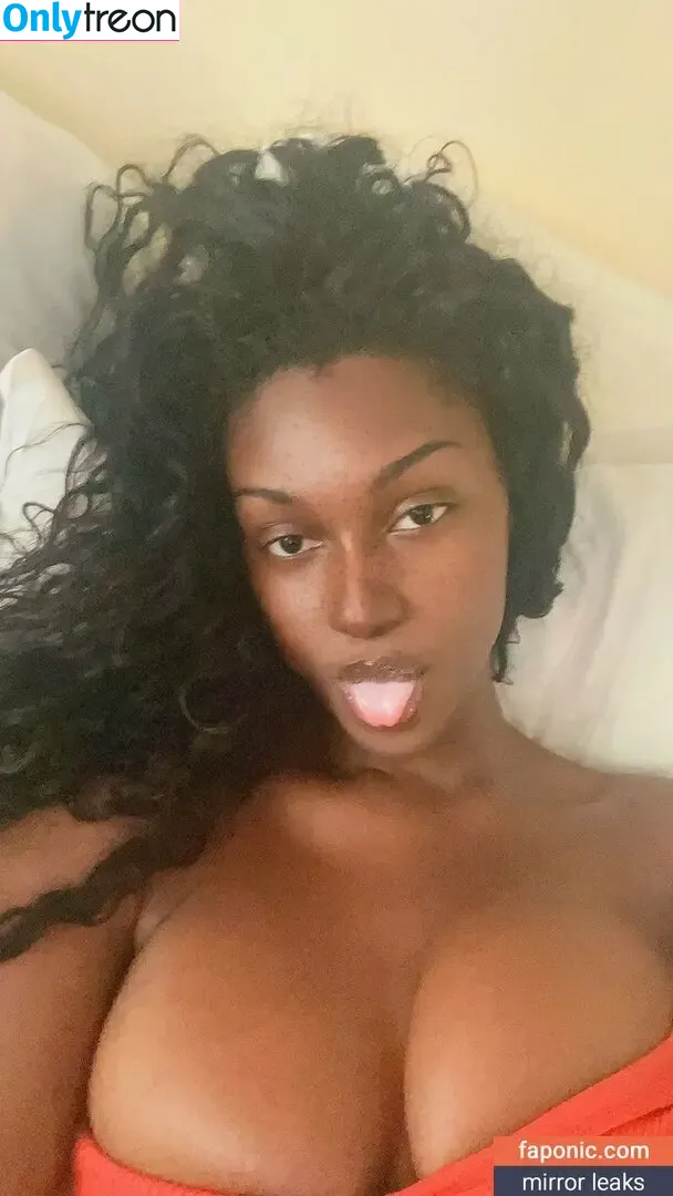 Elinda San nude photo #0009 (elindasan)