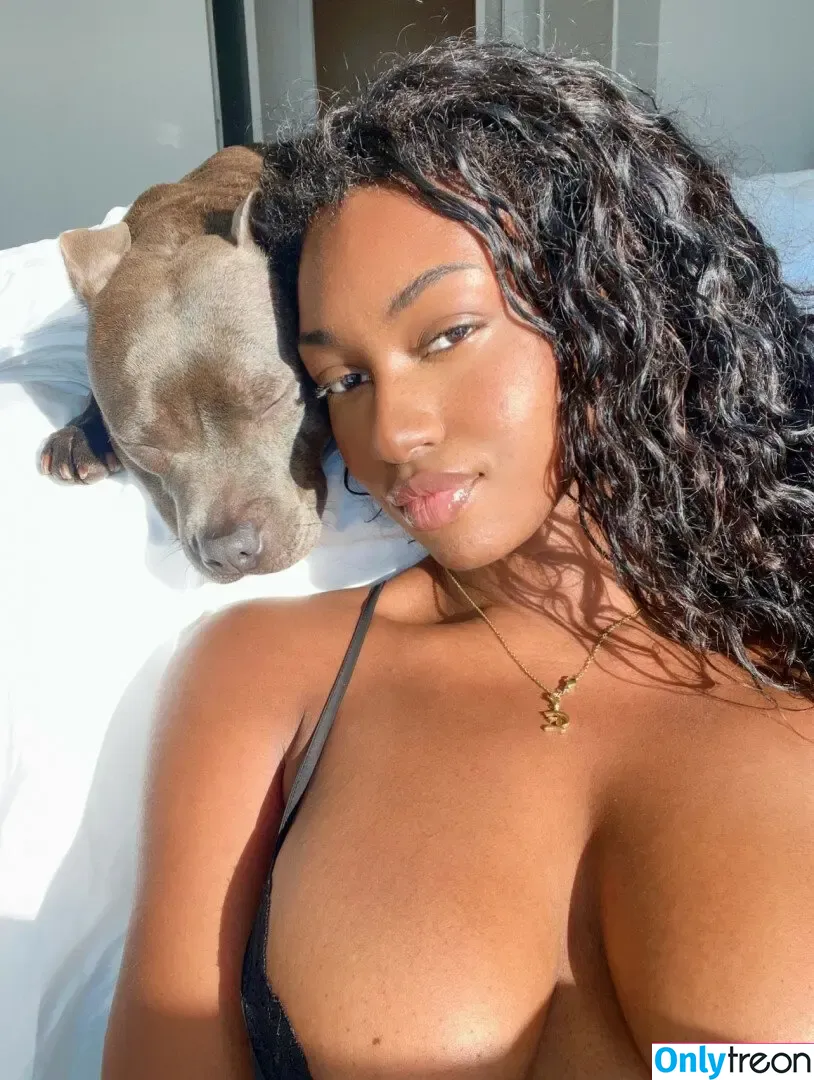 Elinda San nude photo #0010 (elindasan)