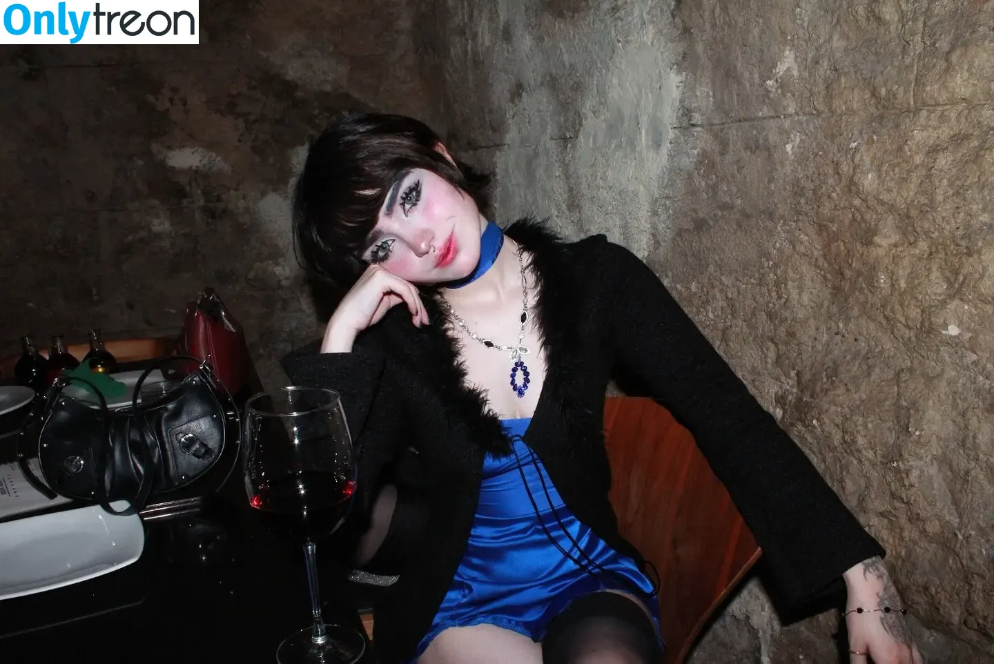 elinoiiddx nude photo #0072 (nereiddax)