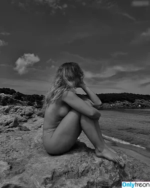 Elisa Schattenberg / itselisa nude photo #0057