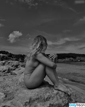 Elisa Schattenberg / itselisa nude photo #0059
