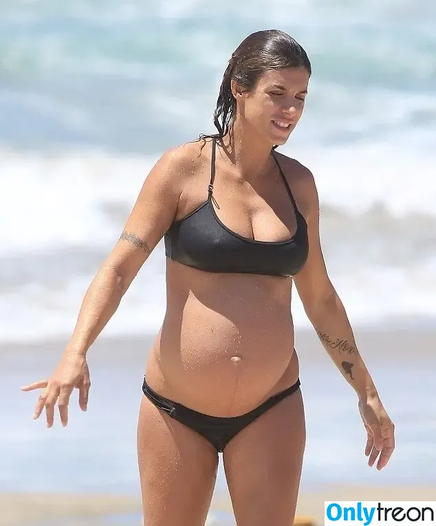 Elisabetta Canalis nude photo #0810 (JustElisabetta / littlecrumb_)