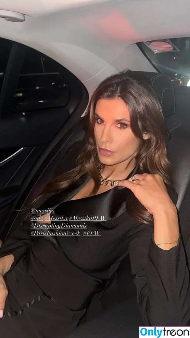 Elisabetta Canalis nude photo #1025 (JustElisabetta / littlecrumb_)