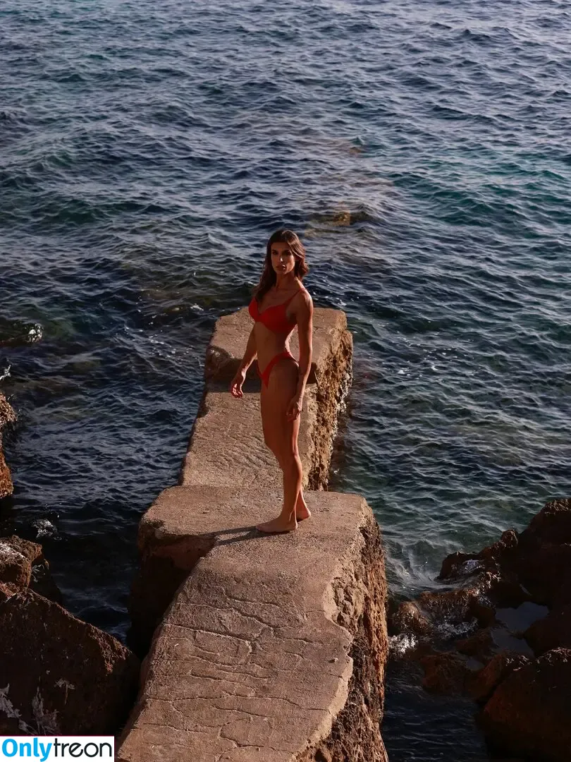 Elisabetta Canalis nude photo #1627 (JustElisabetta / littlecrumb_)