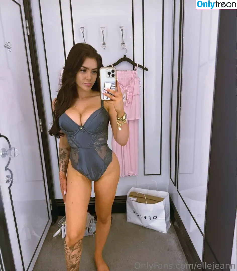Elise Jean nude photo #0033 (elle66 / elle6666 / elle_jean99)