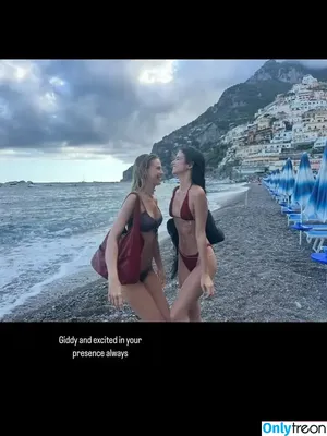 Elisha & Renee Herbert / elisha__h nude photo #0526