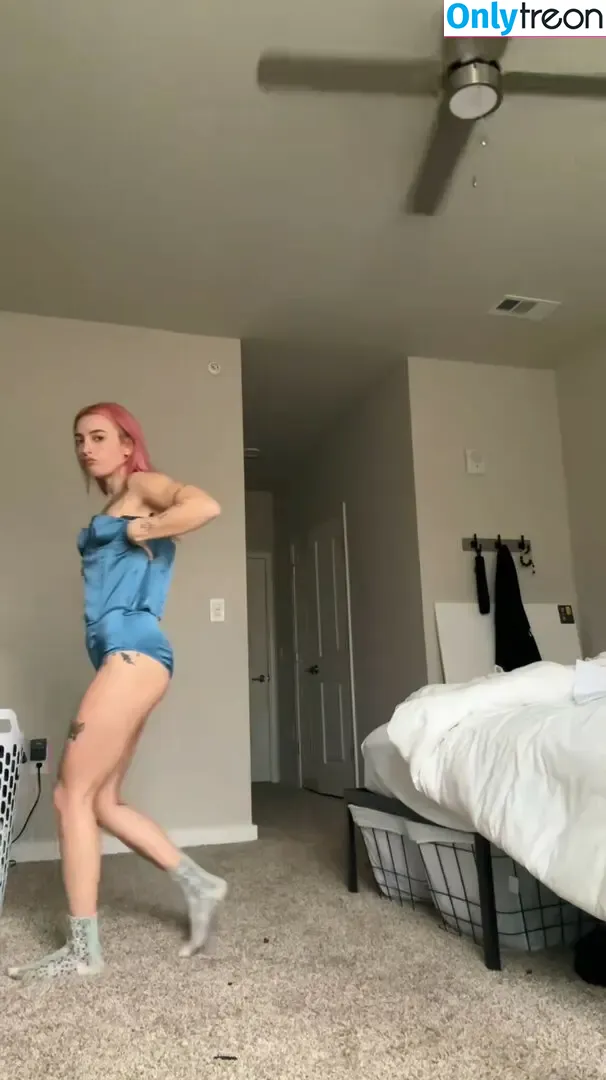 Eliza Grace nude photo #0148 (ElIZAGRACEMUSIC / elizaxograce)