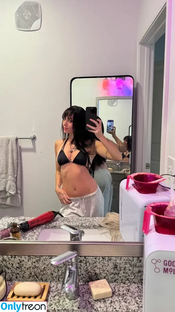 Eliza Grace nude photo #0175 (ElIZAGRACEMUSIC / elizaxograce)