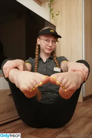eliza.nicy / eliza_nicy / elizafeet.offic nude photo #0248