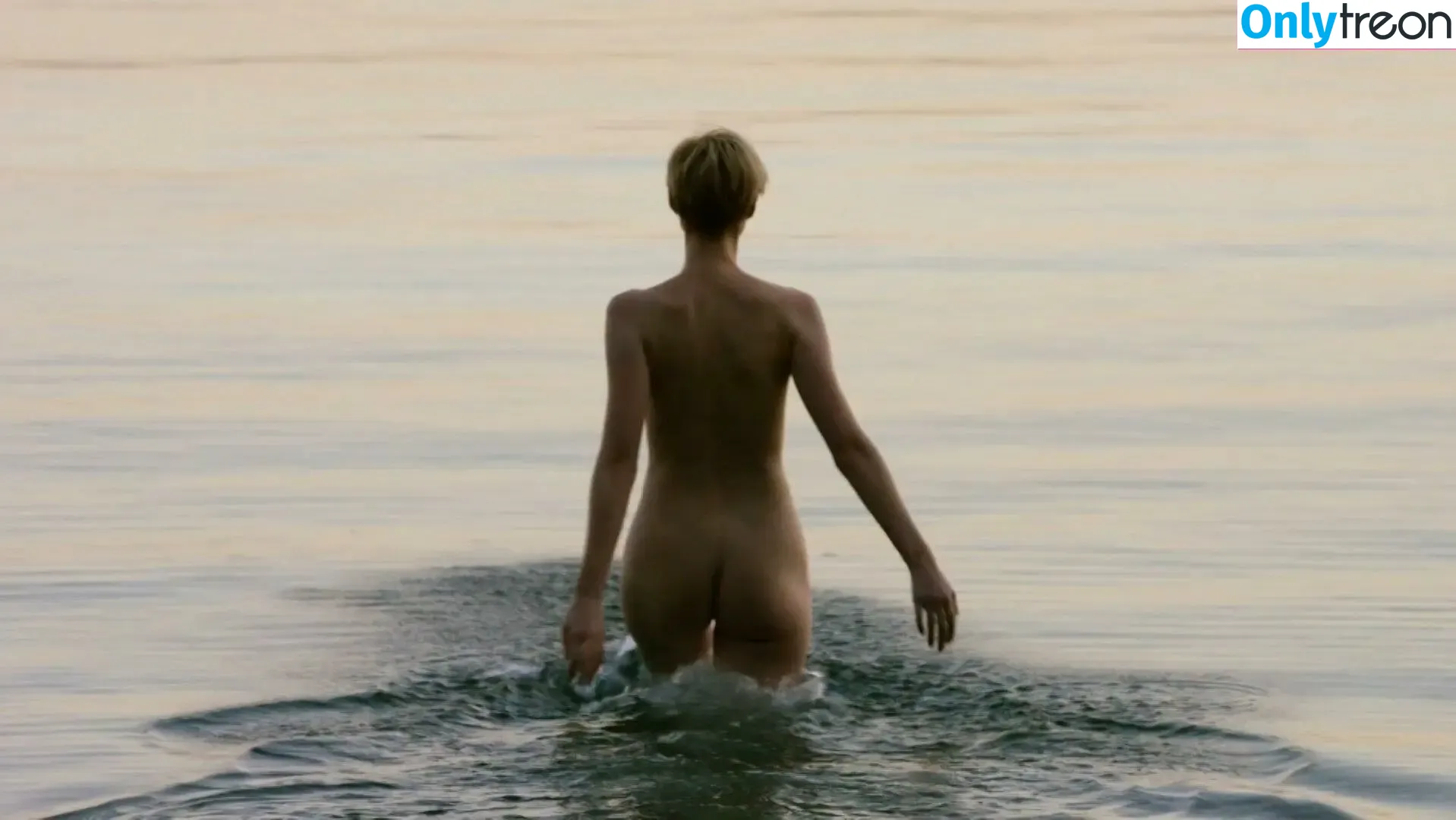 Elizabeth Debicki nude photo #0353 (elizabethdebickinators)