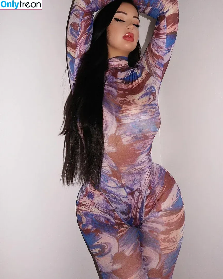 Elizabeth Georgina nude photo #0115 (elizabethgeorga / elizabethxgx)